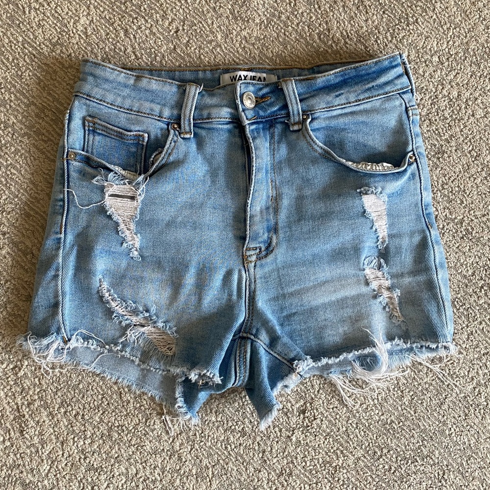 Woman’s distressed cut off shorts